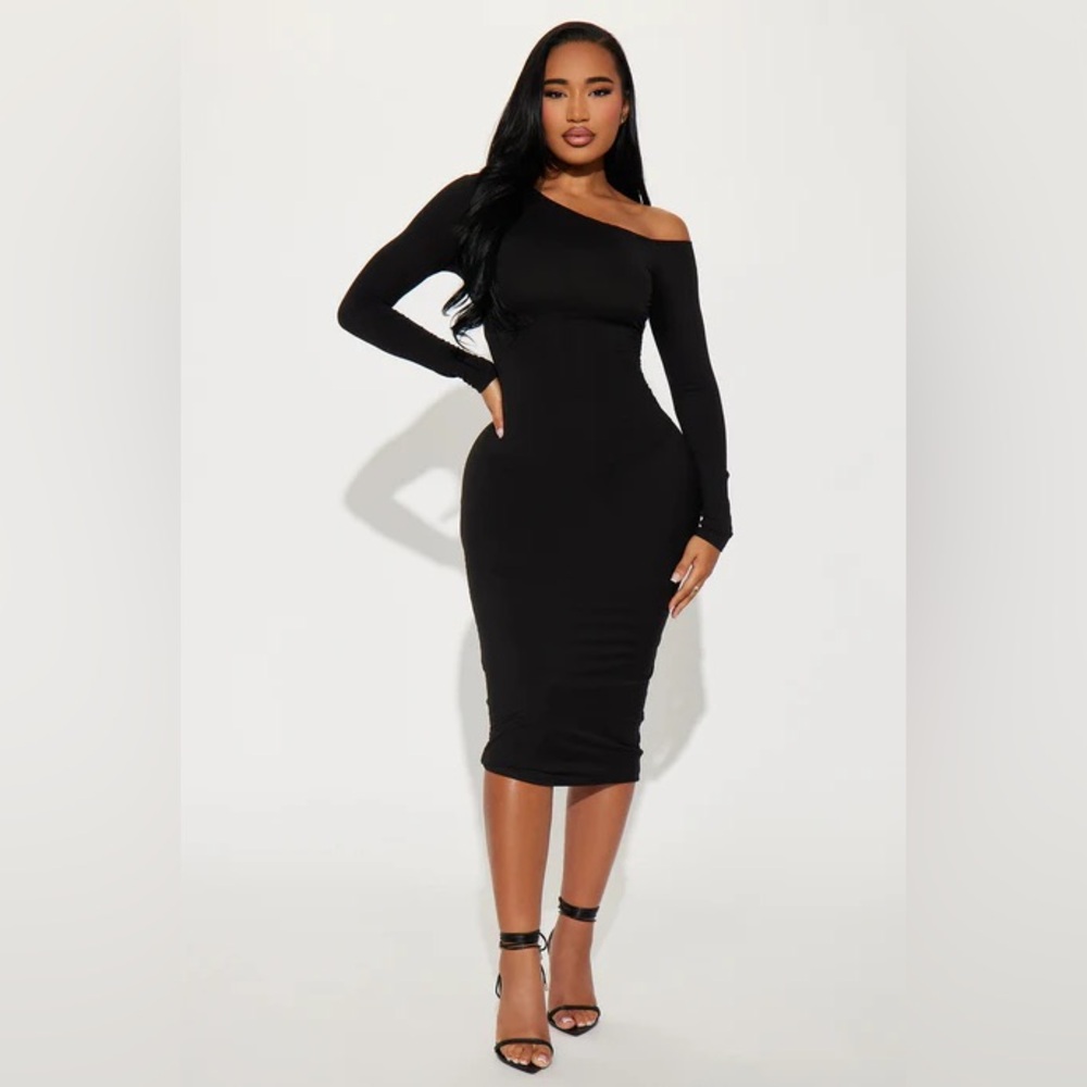 Fashion Nova Heart On My Sleeve Midi Dress - Black Size Large NWT